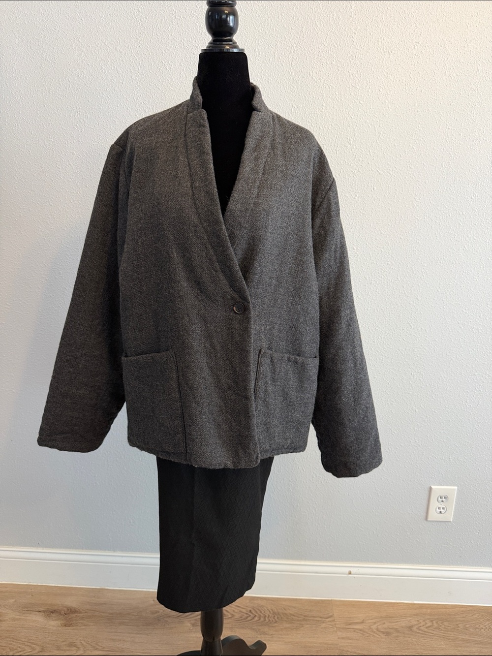 Elsa Esturgie designer Women's Gray Boxy 100% Wool Jacket. Made in Italy 🇮🇹